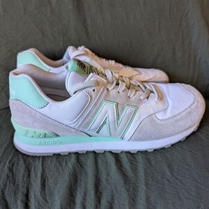 New Balance Women's Sneakers - Mint, White, and Gray